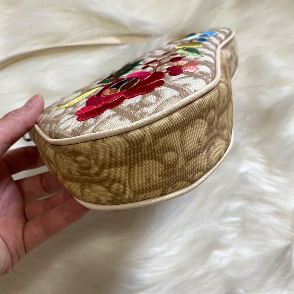Authentic vintage Dior brown trotter embroidered mini saddle - Picture 5 of 12